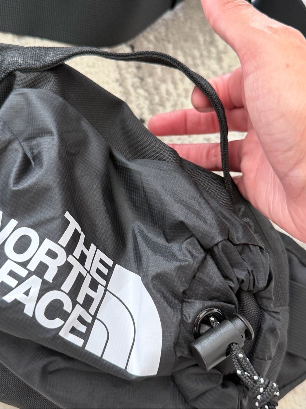 The North Face fanny pack w/ bottle holder - Picture 3 of 5